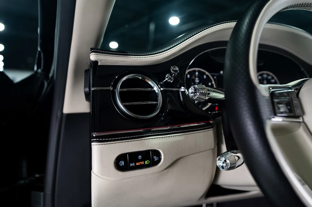 2020 Bentley Continental - Image 30 of 31