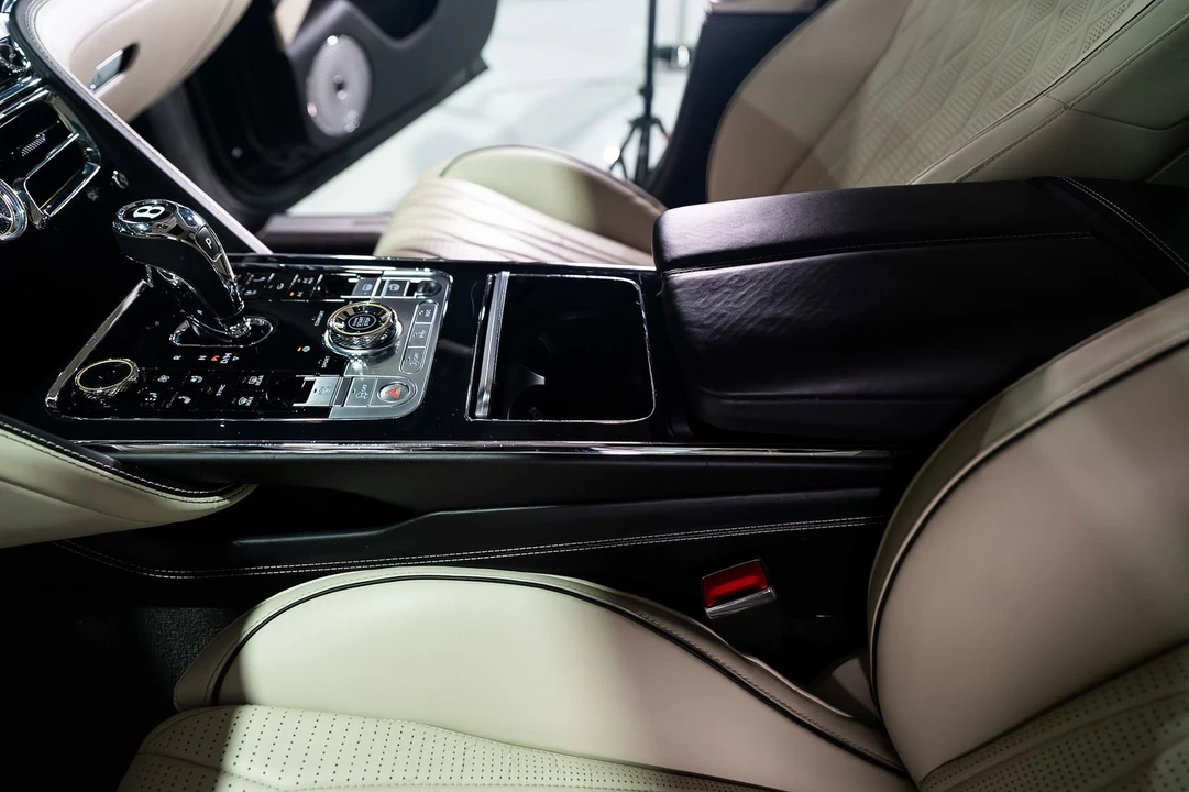2020 Bentley Continental - Image 29 of 31