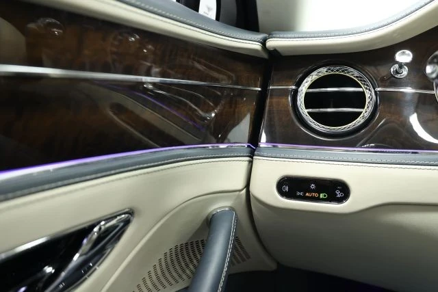 2020 Bentley Continental - Image 27 of 31