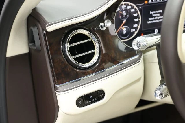 2020 Bentley Continental GT 3rd Gen - Image 25 of 31
