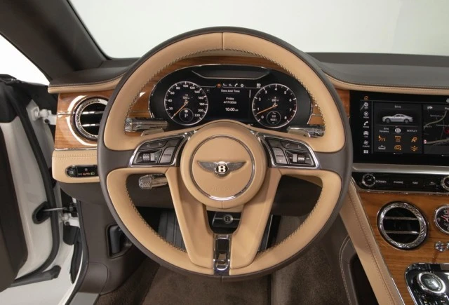 2020 Bentley - Image 24 of 24