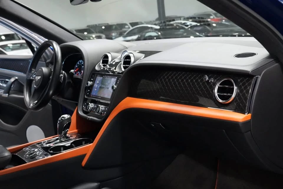 2020 Bentley Bentayga - Image 17 of 20