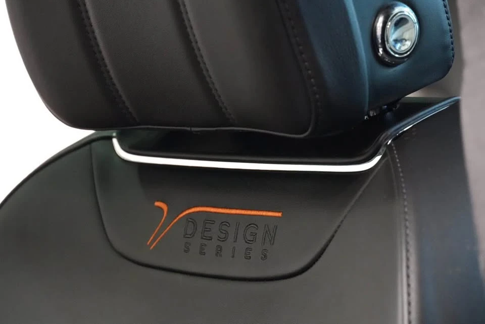 2020 Bentley Bentayga - Image 15 of 20