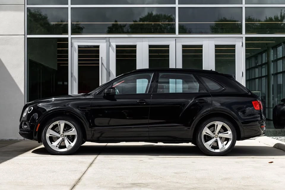 2020 Bentley Bentayga - Image 2 of 5