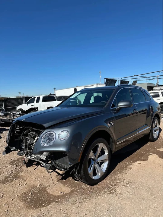 2020 Bentley Bentayga - Image 2 of 14