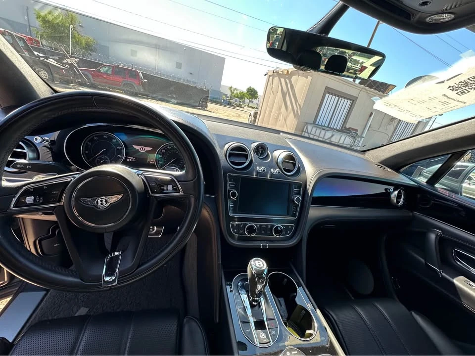 2020 Bentley Bentayga - Image 11 of 14