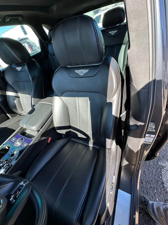 2020 Bentley Bentayga - Image 12 of 14