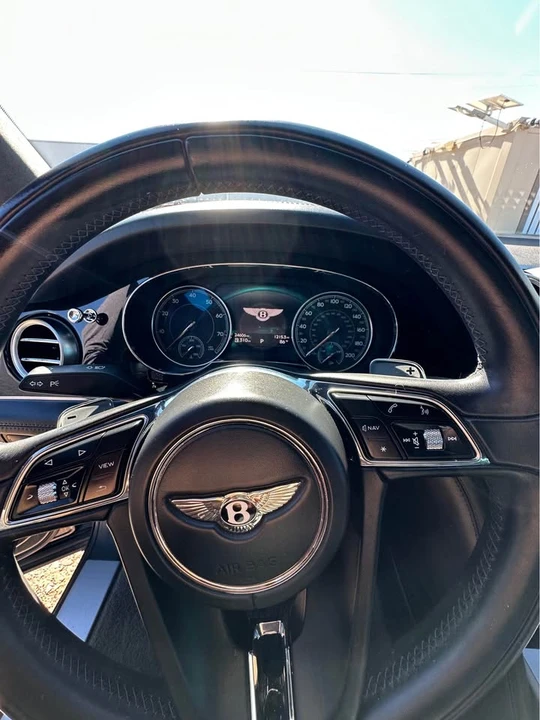 2020 Bentley Bentayga - Image 9 of 14