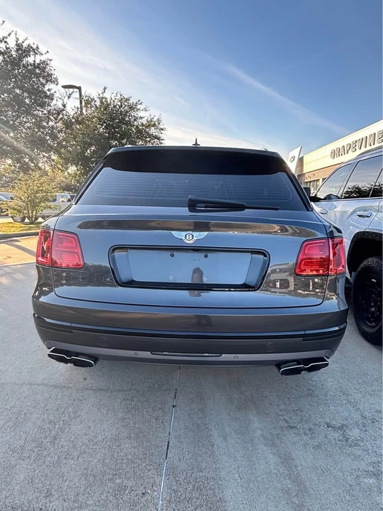2020 Bentley Bentayga - Image 5 of 8