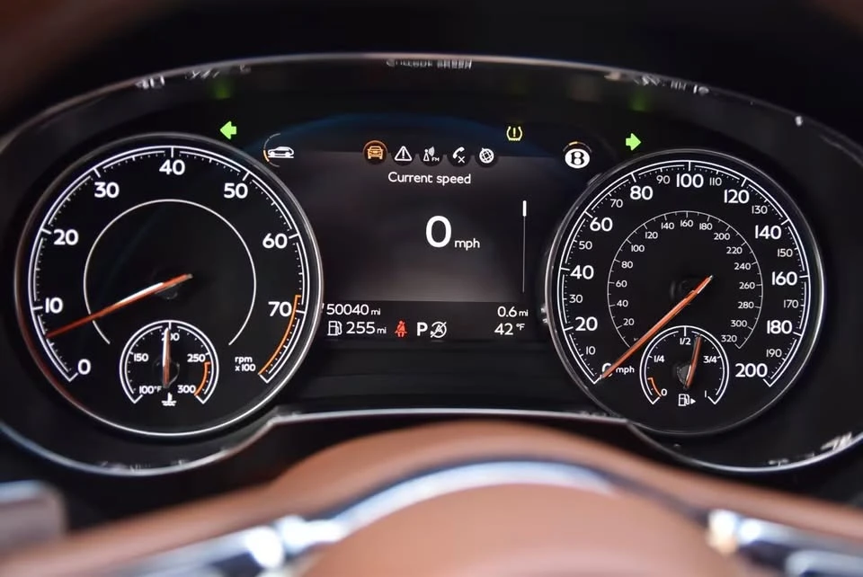 2020 Bentley Bentayga - Image 16 of 20