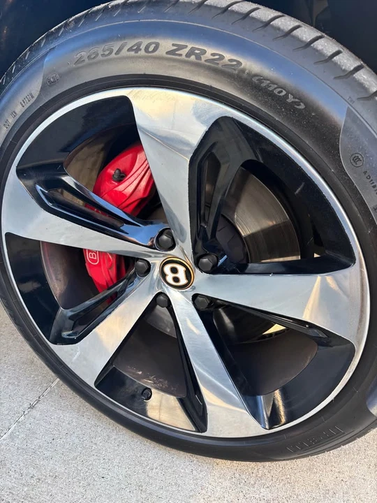 2020 Bentley Bentayga - Image 8 of 8