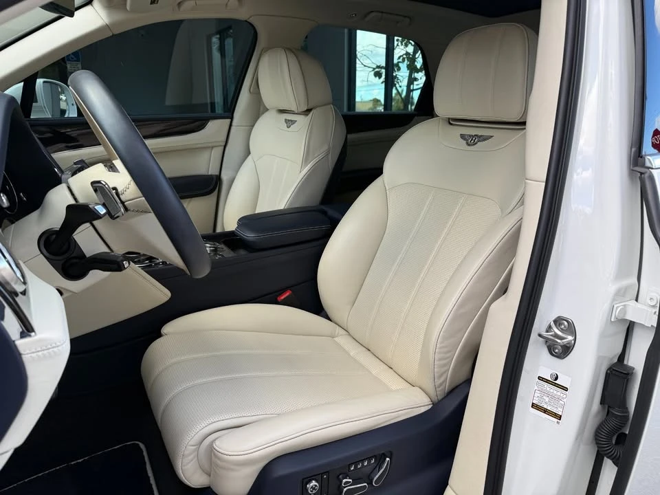 2020 Bentley Bentayga - Image 13 of 19