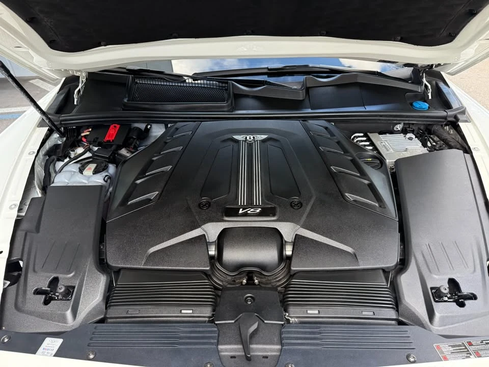 2020 Bentley Bentayga - Image 18 of 19