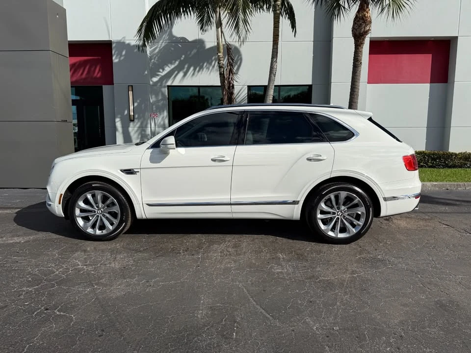 2020 Bentley Bentayga - Image 7 of 19