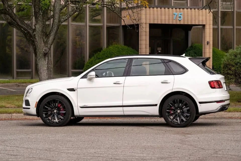 2020 Bentley Bentayga - Image 9 of 20