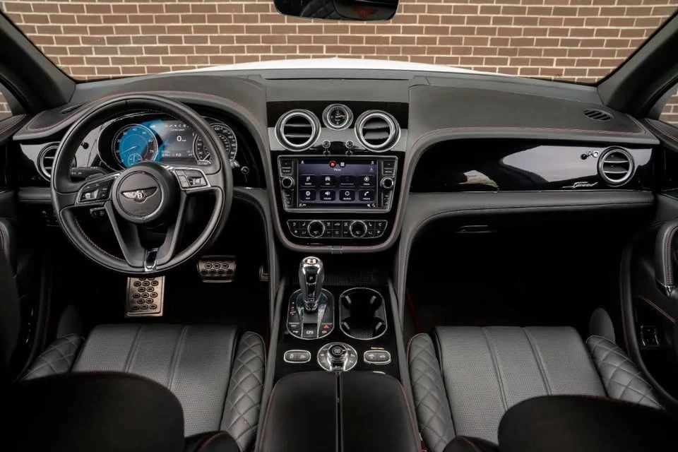 2020 Bentley Bentayga - Image 15 of 20