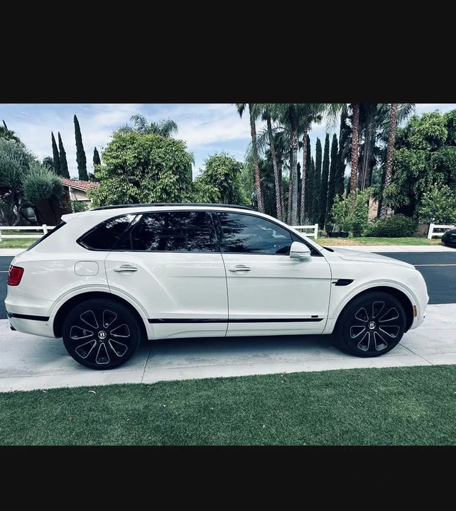 2020 Bentley Bentayga - Image 10 of 11