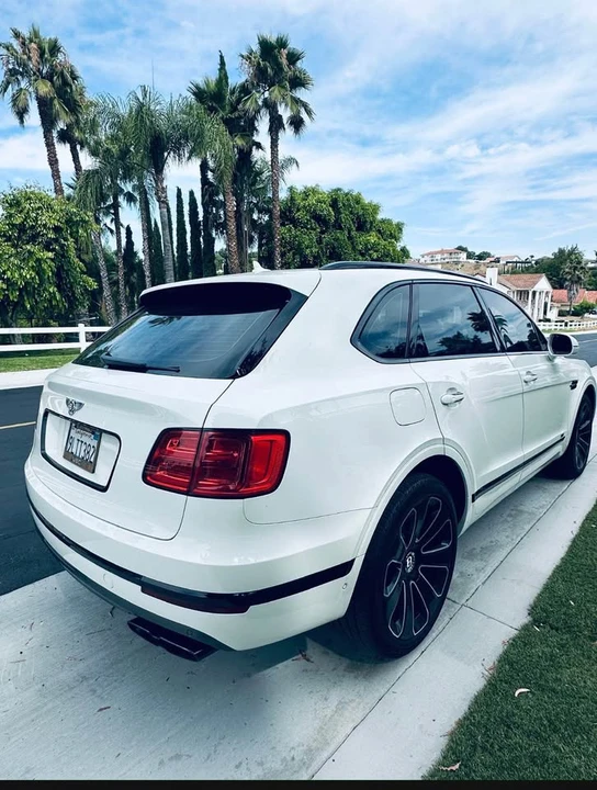 2020 Bentley Bentayga - Image 11 of 11