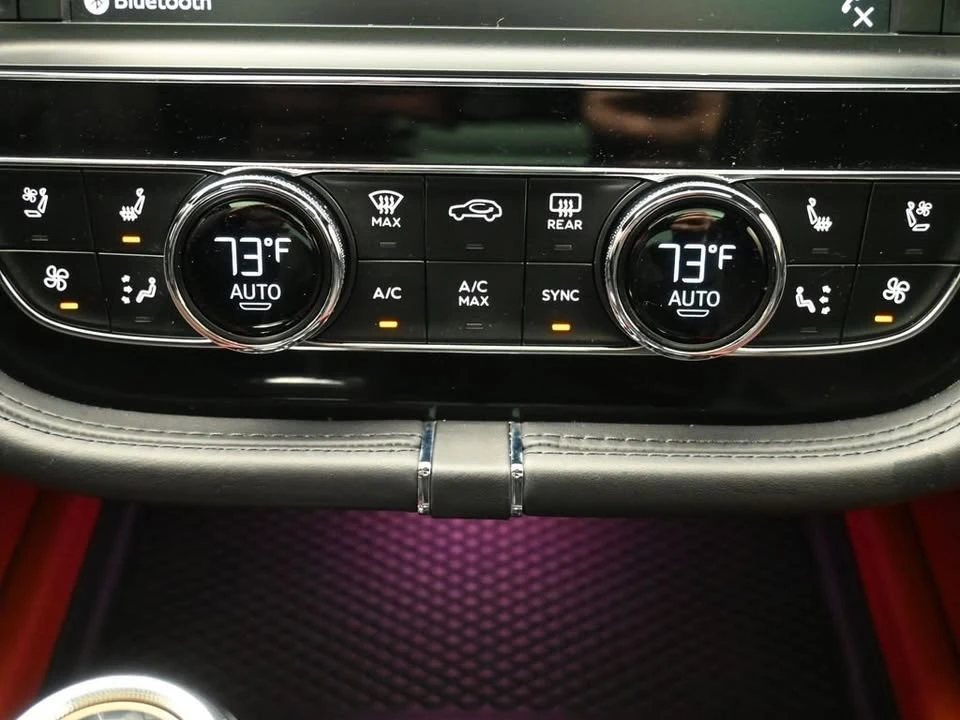 2020 Bentley Bentayga - Image 18 of 20