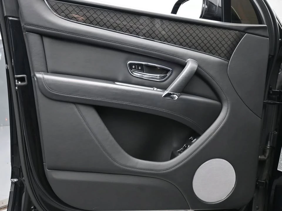 2020 Bentley Bentayga - Image 9 of 20