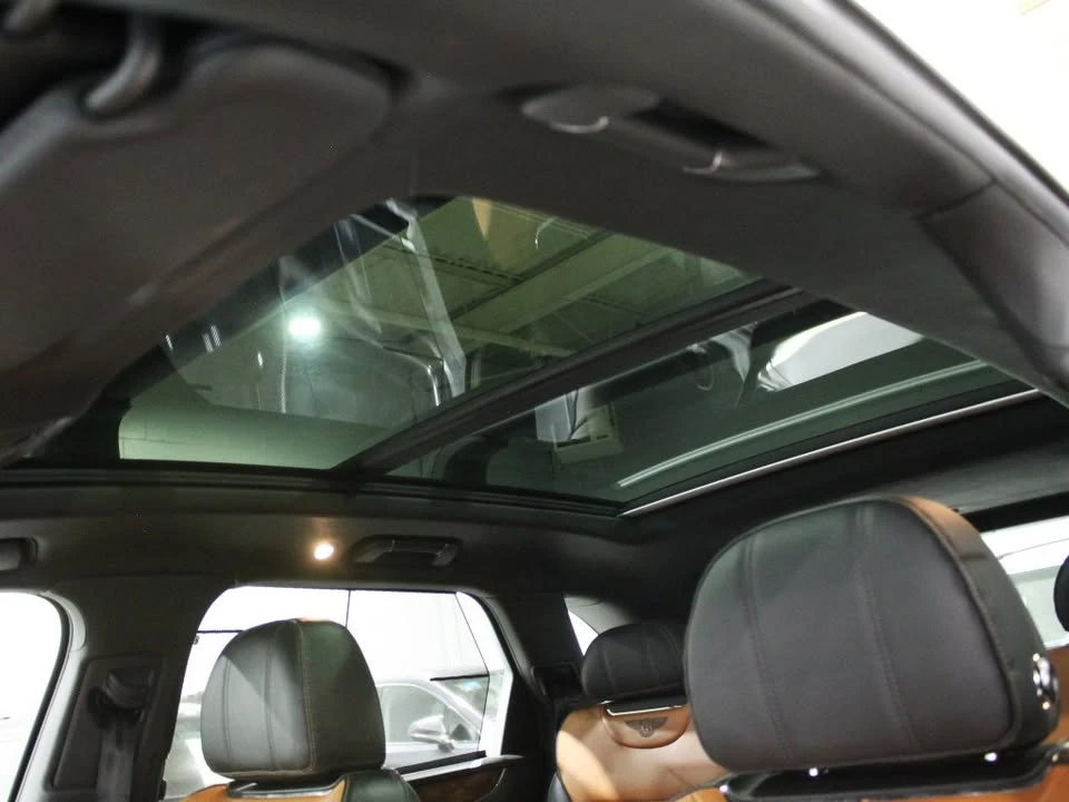 2020 Bentley Bentayga - Image 5 of 12