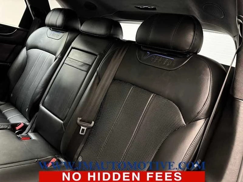 2020 Bentley Bentayga - Image 16 of 20