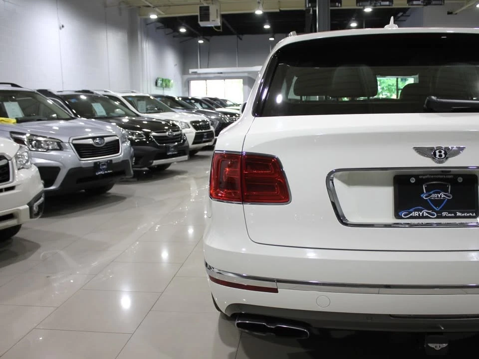 2020 Bentley Bentayga - Image 12 of 15
