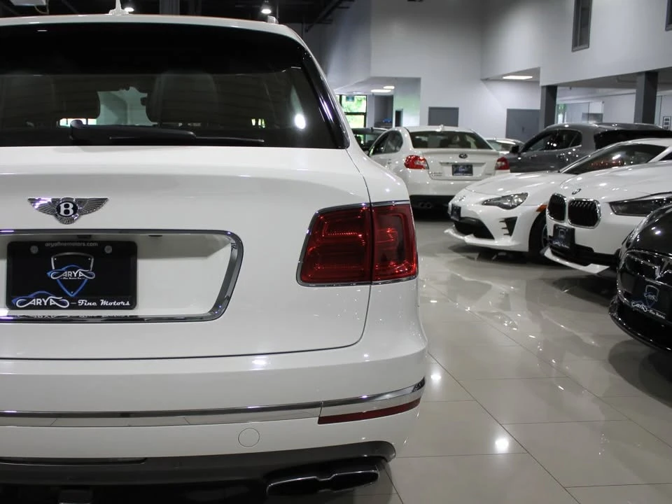 2020 Bentley Bentayga - Image 13 of 15