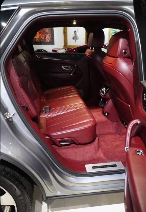 2020 Bentley Bentayga - Image 5 of 6