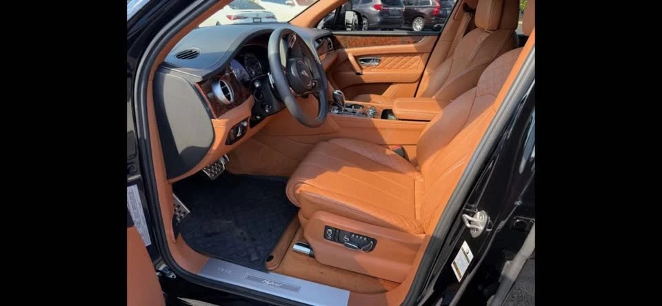 2020 Bentley Bentayga - Image 2 of 15
