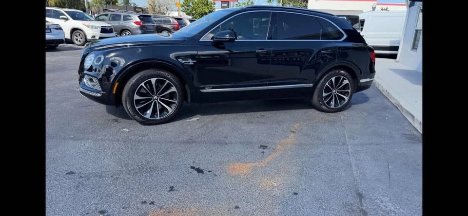 2020 Bentley Bentayga - Image 5 of 15