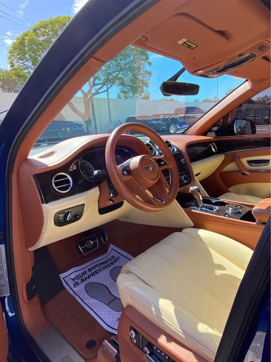 2020 Bentley Bentayga - Image 6 of 8
