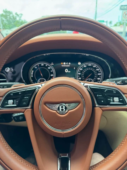 2020 Bentley Bentayga - Image 2 of 8