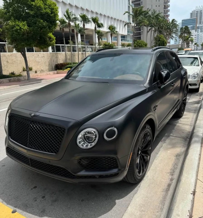 2020 Bentley Bentayga - Image 2 of 2
