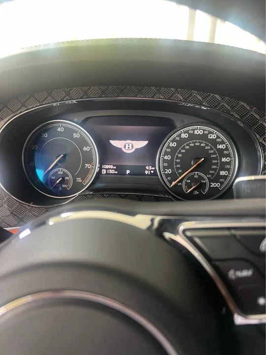 2020 Bentley Bentayga - Image 6 of 10