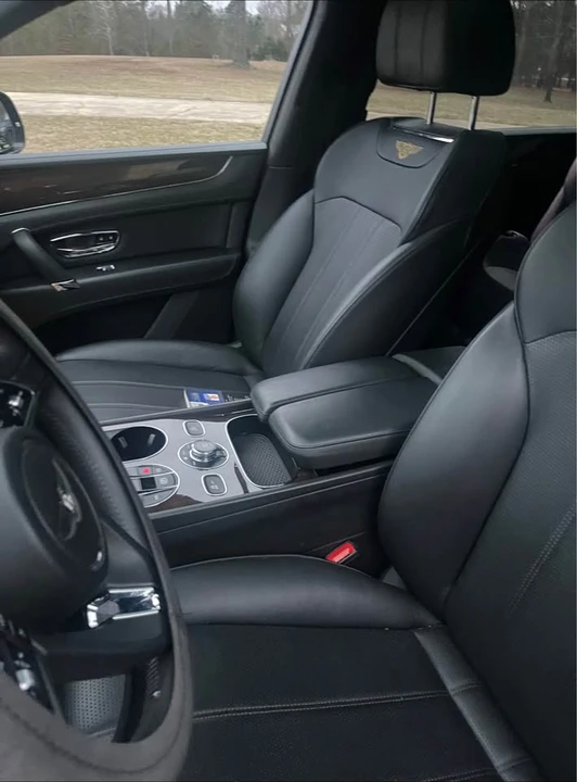 2020 Bentley Bentayga - Image 4 of 5