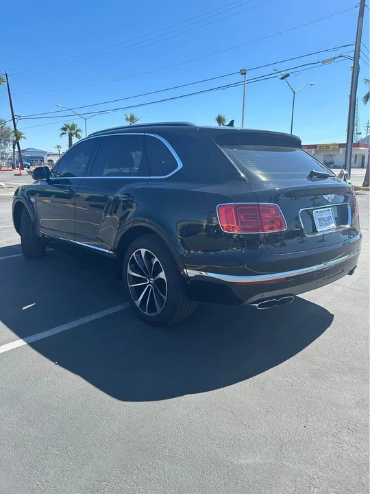 2020 Bentley Bentayga - Image 5 of 11