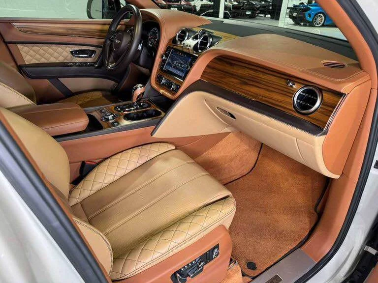 2020 Bentley Bentayga - Image 9 of 16