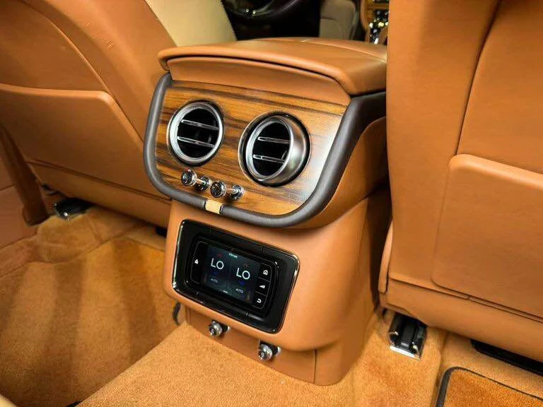 2020 Bentley Bentayga - Image 6 of 16