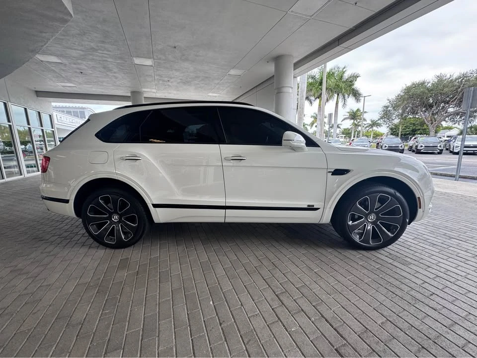 2020 Bentley Bentayga - Image 4 of 11