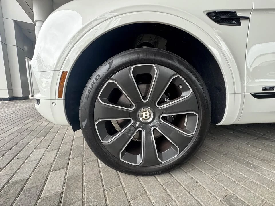 2020 Bentley Bentayga - Image 3 of 11