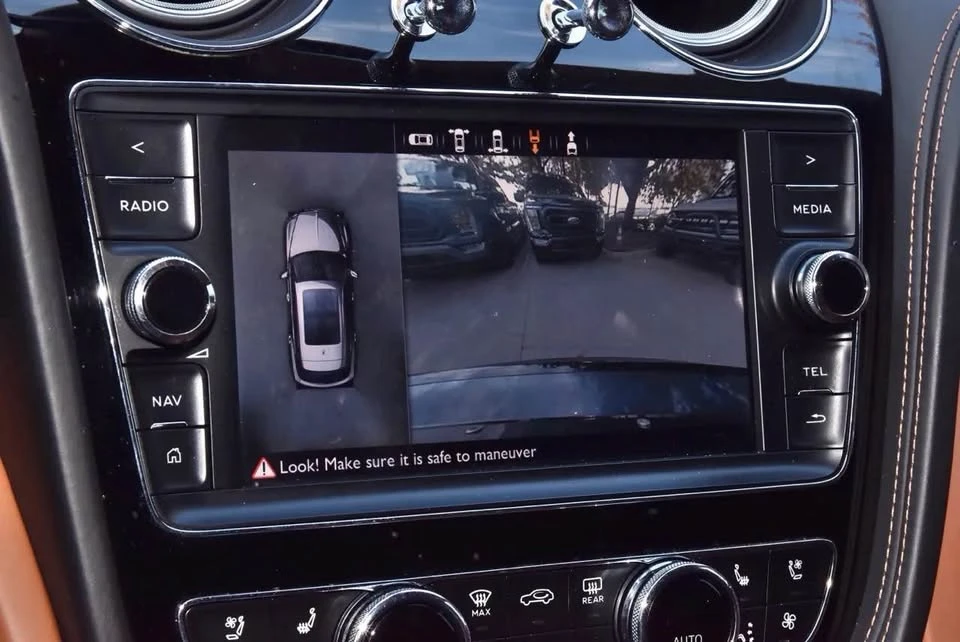 2020 Bentley Bentayga - Image 10 of 13