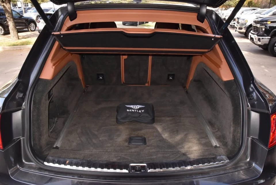 2020 Bentley Bentayga - Image 13 of 18