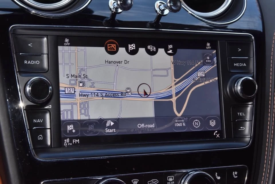 2020 Bentley Bentayga - Image 15 of 18
