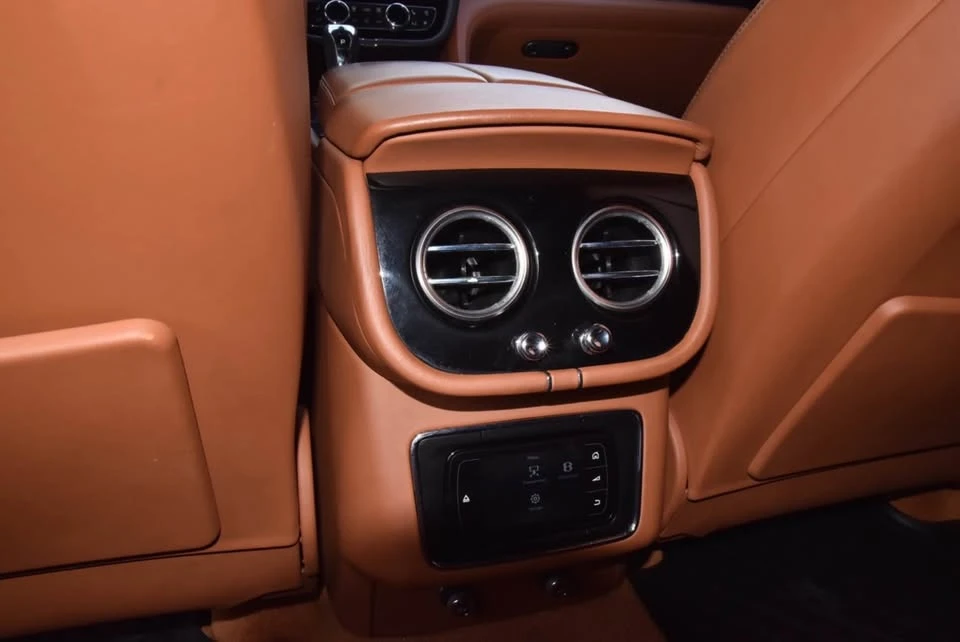 2020 Bentley Bentayga - Image 9 of 18