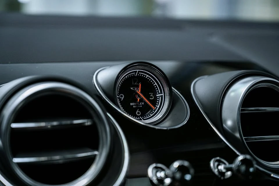 2020 Bentley Bentayga - Image 18 of 19