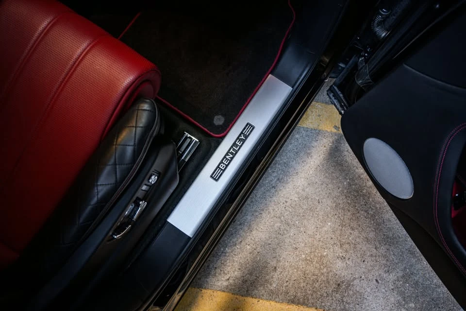 2020 Bentley Bentayga - Image 7 of 19