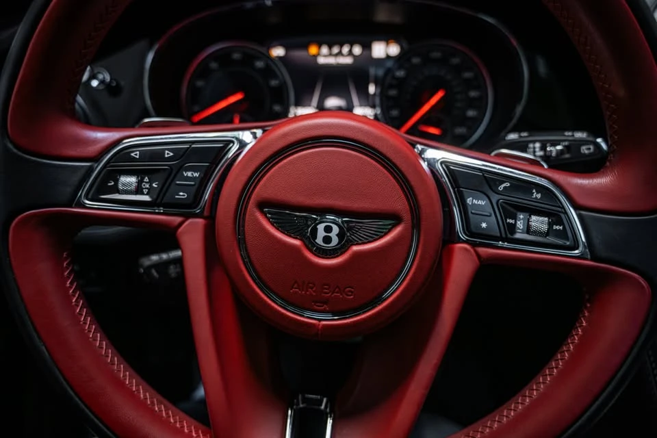 2020 Bentley Bentayga - Image 16 of 19