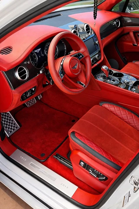 2020 Bentley Bentayga - Image 7 of 9