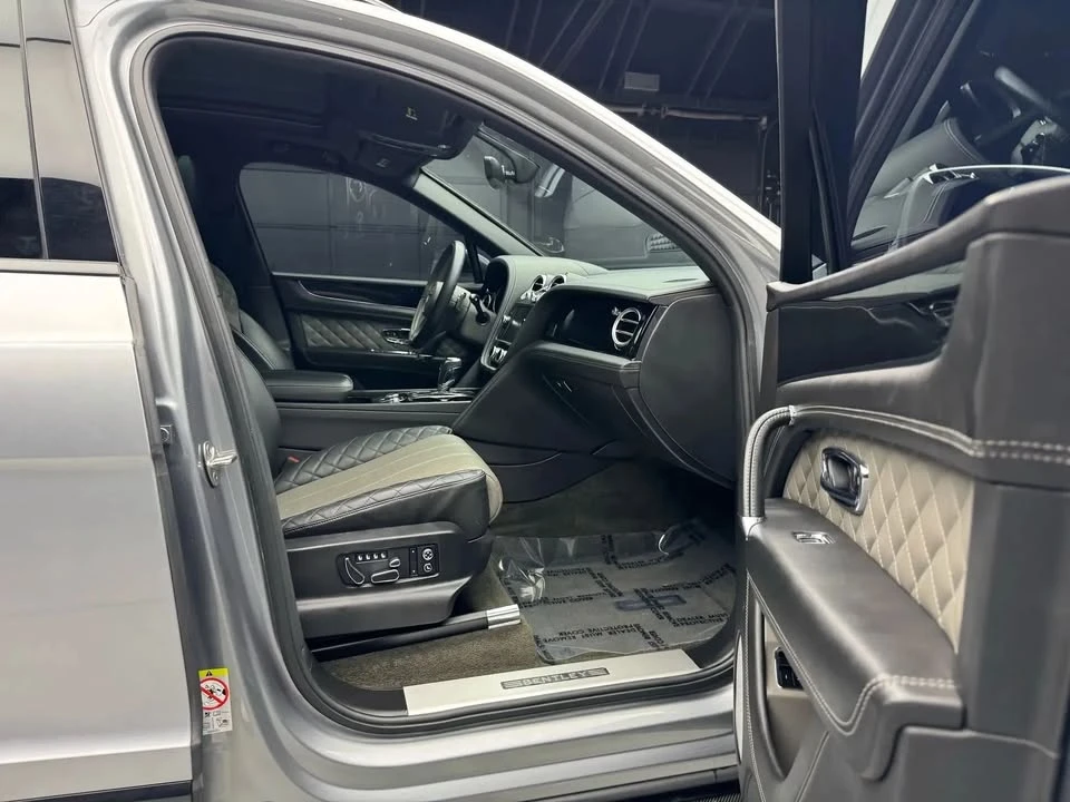 2020 Bentley Bentayga - Image 6 of 20